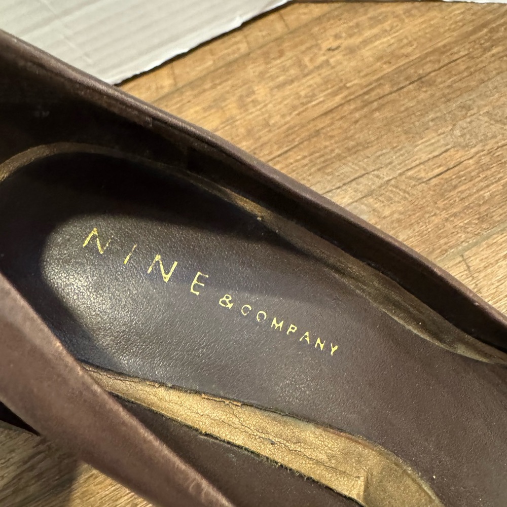Women’s Brown Heels - Nine & Company - Size 8 - Round Toe - Picture 6 of 8